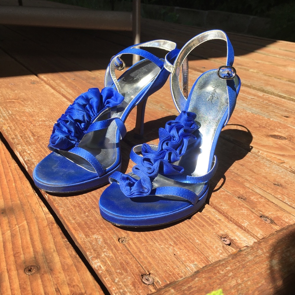 Jacqueline Ferrar Blue Strappy Dress Heels